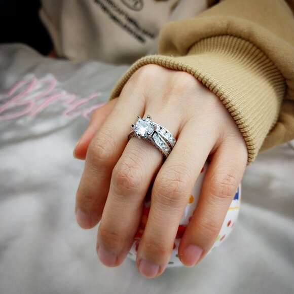 2Pcs Sterling Silver Luxury Engagement Rings for Women - Picture 3 of 5